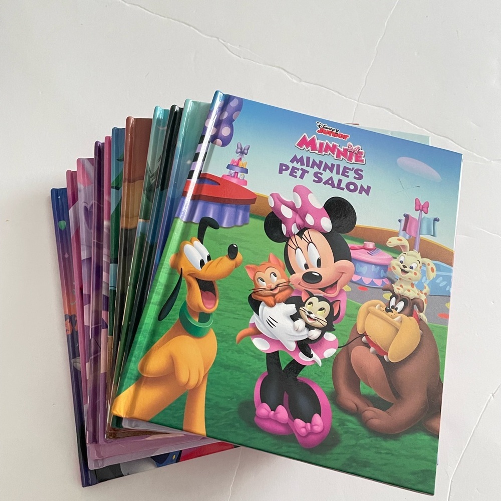 Disney Junior Minnie Storybook Library 11 Book Set